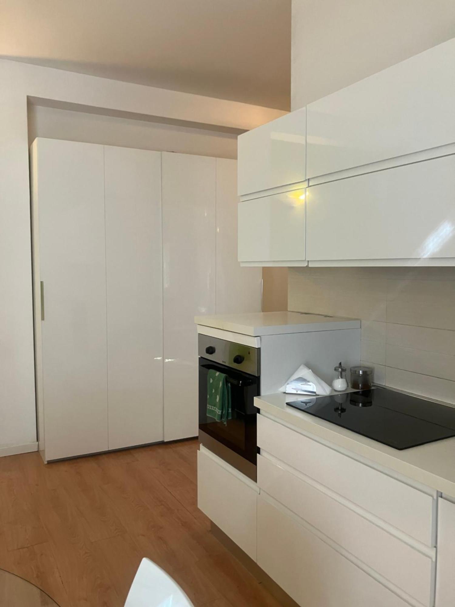Centro Citta Train Station Apartment แบร์กาโม ภายนอก รูปภาพ