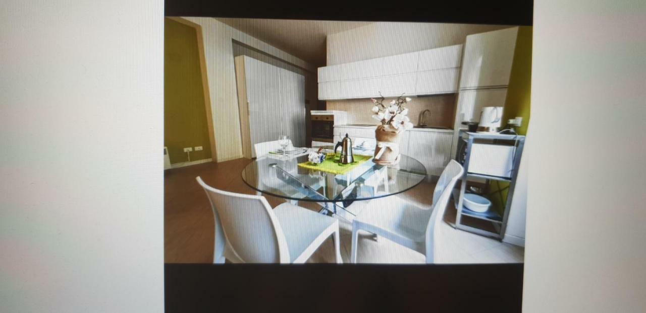 Centro Citta Train Station Apartment แบร์กาโม ภายนอก รูปภาพ